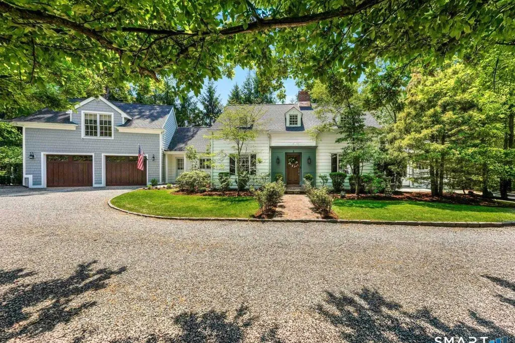 Property photo 1 of 31