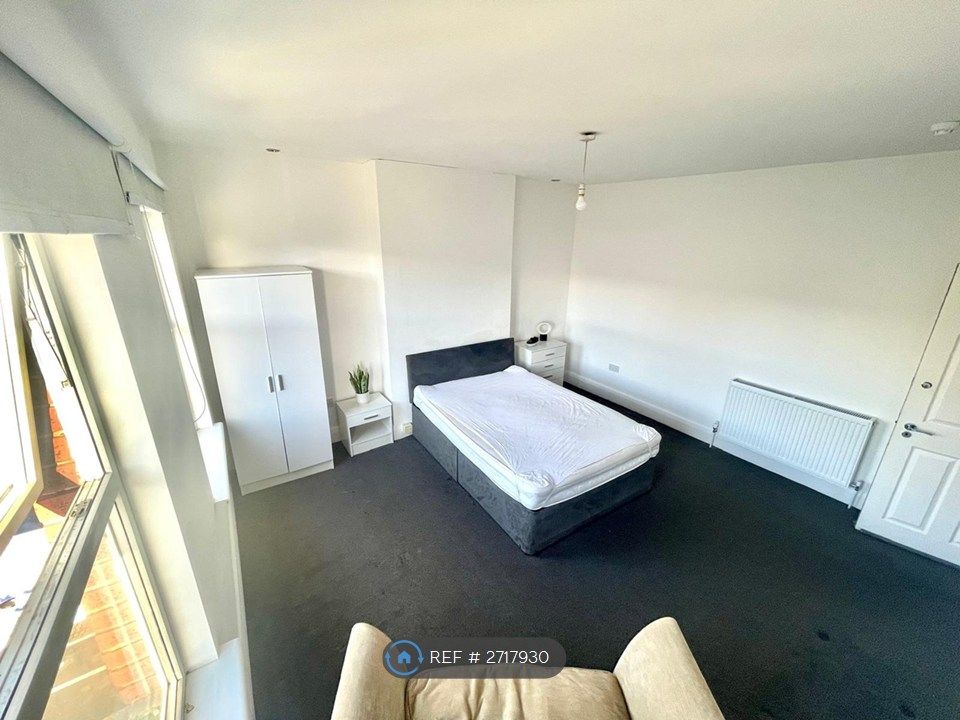 Property photo 2 of 13 Room View