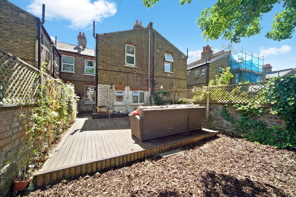 Property photo 2 of 12 Direct Access To Rear Garden