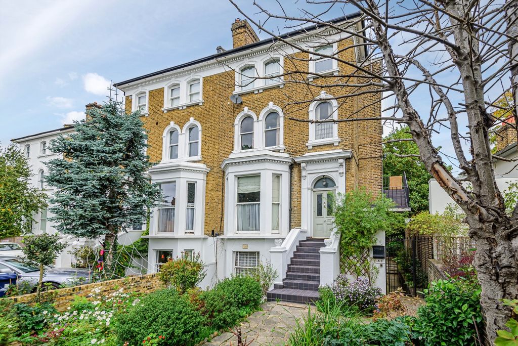 Property photo 1 of 11