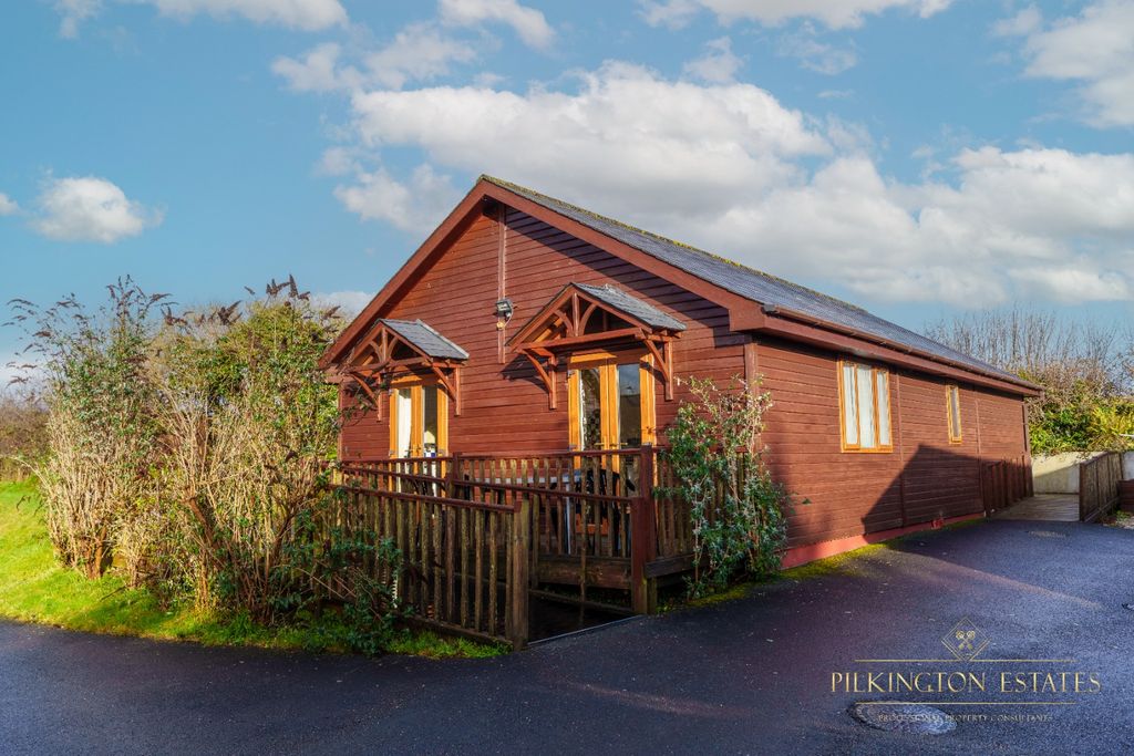 Property photo 1 of 19 4699841