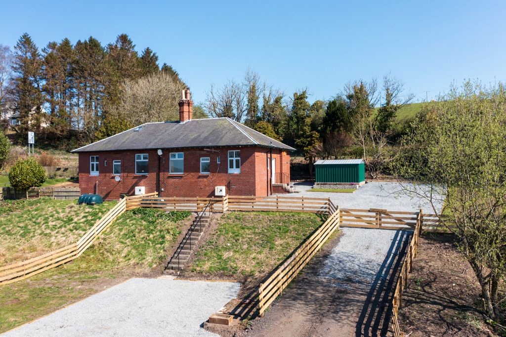 Property photo 1 of 23