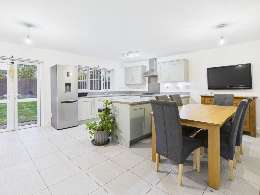 Property photo 3 of 24 Picture No. 34