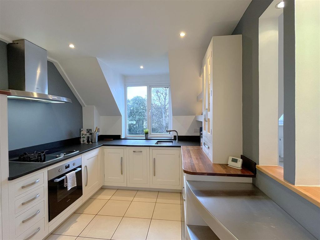 Property photo 3 of 24 7 Img_2101.Jpg