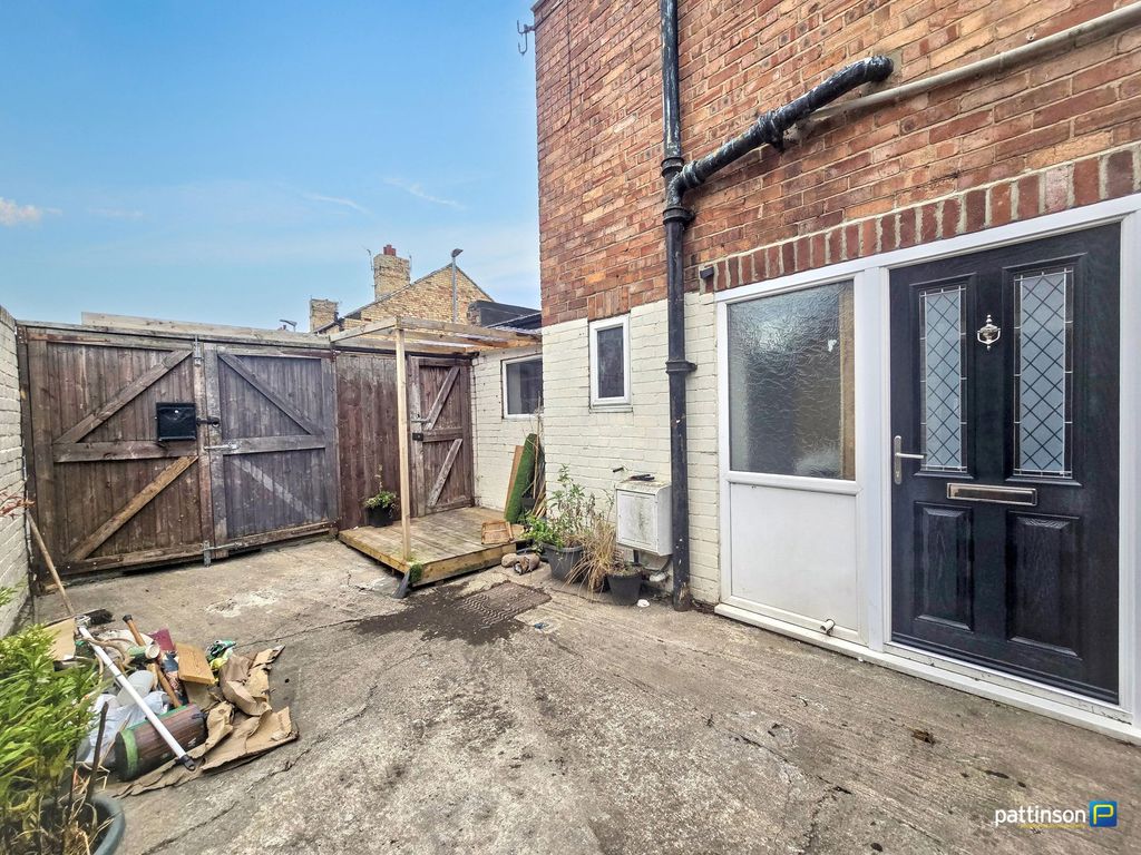 Property photo 2 of 19