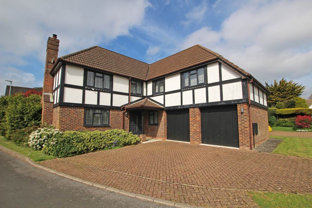 Property photo 1 of 24