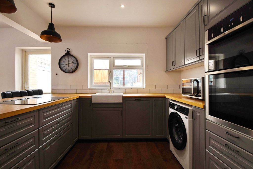 Property photo 2 of 14 Picture No. 06