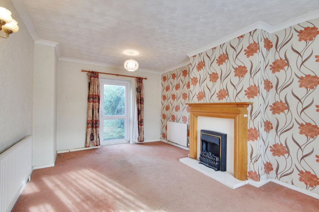 Property photo 2 of 16 Sitting Room