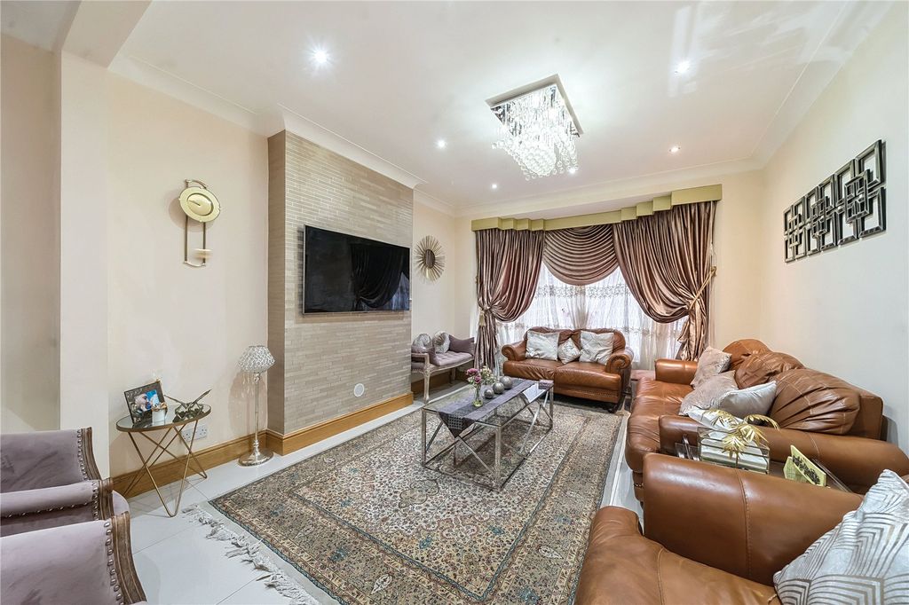 Property photo 2 of 17 Picture No. 02