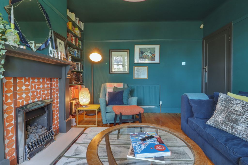 Property photo 3 of 18 Thornes Lane-3