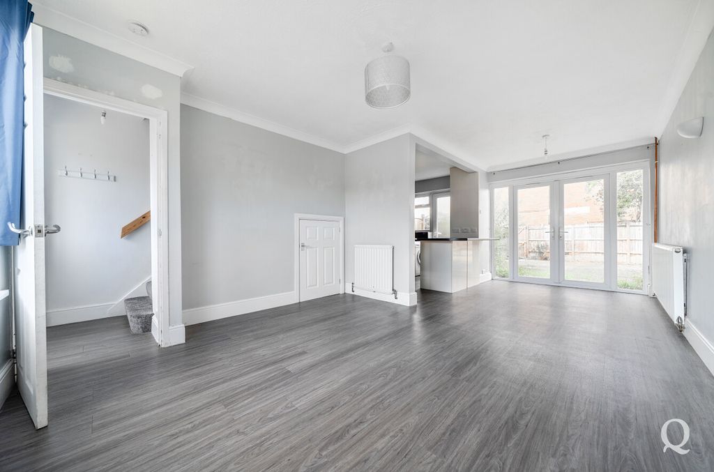 Property photo 2 of 22 7B01702B-8843-4B7...
