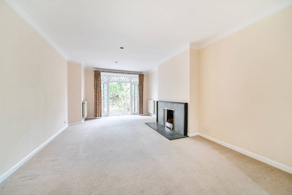 Property photo 1 of 38