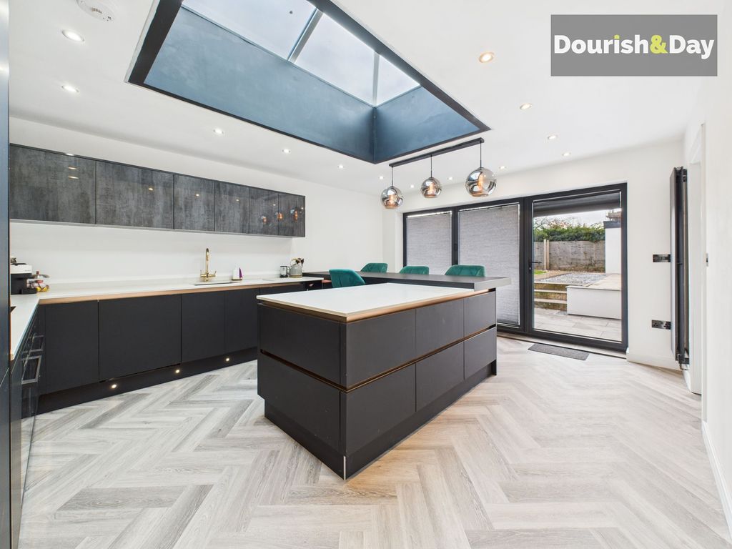 Property photo 3 of 29