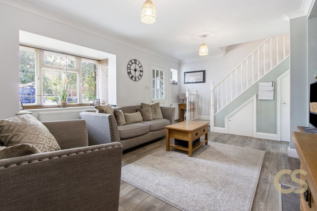 Property photo 2 of 22 5221614