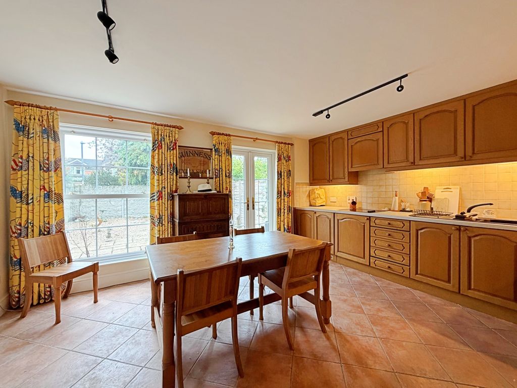 Property photo 2 of 13 Kitchen/ Diner