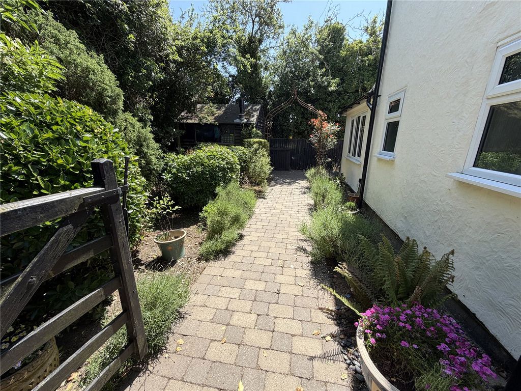 Property photo 2 of 24 Picture No. 26