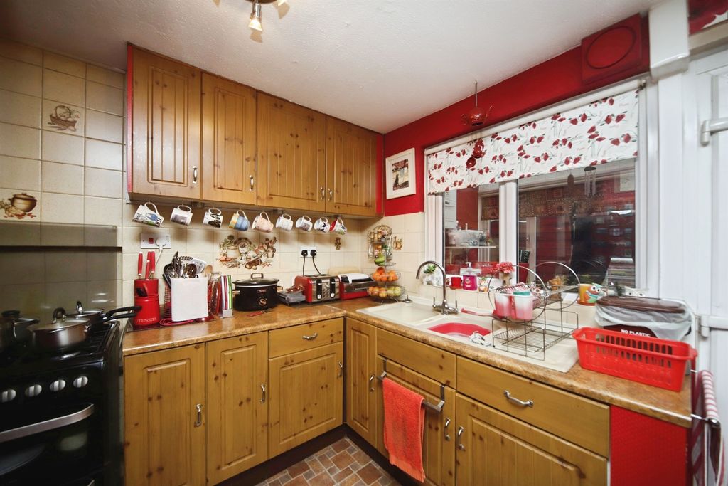 Property photo 3 of 22