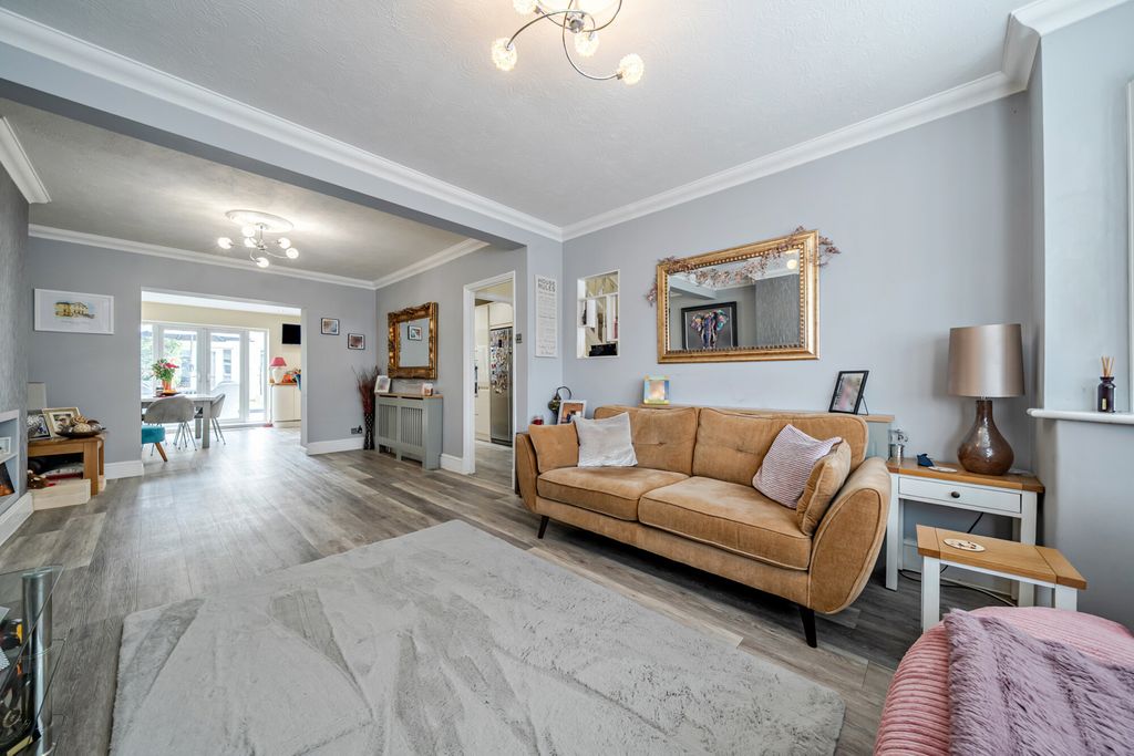 Property photo 2 of 16 1501019-20-6A71d5...