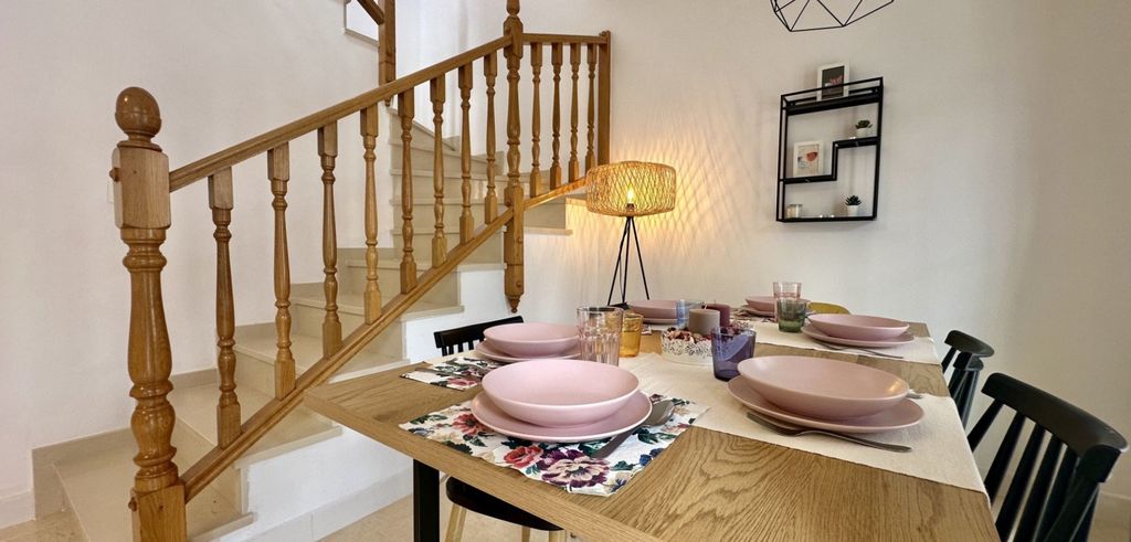 Property photo 2 of 50