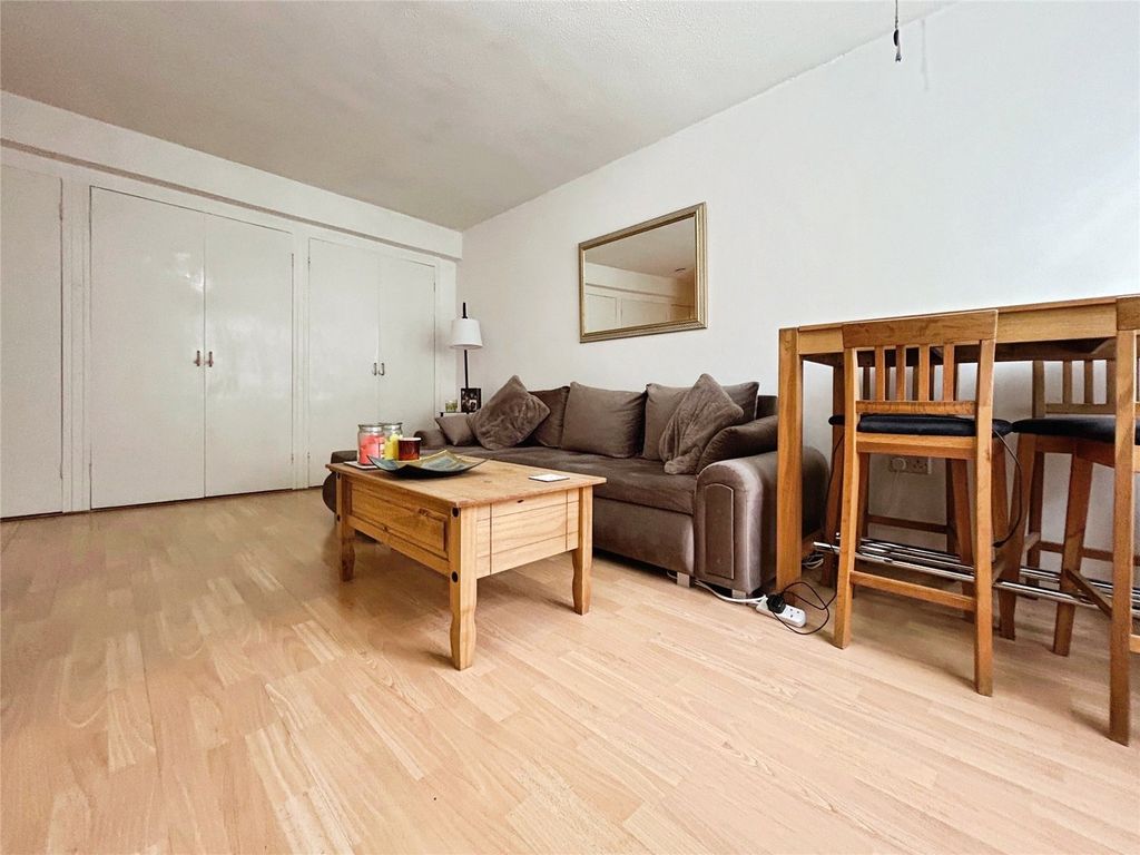 Property photo 3 of 7 Picture No. 01