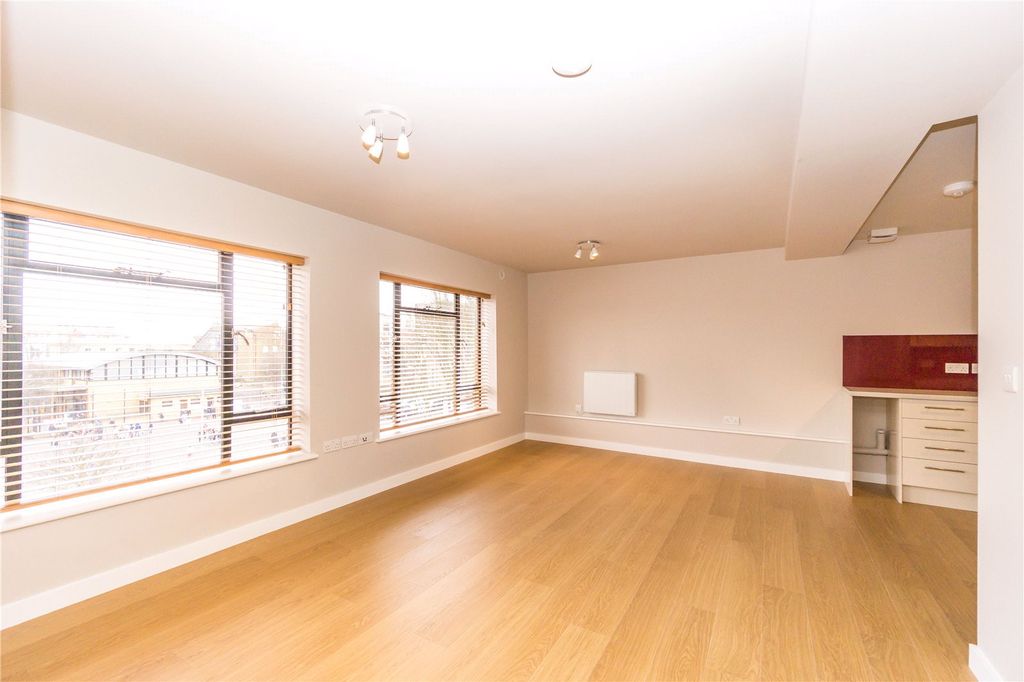 Property photo 2 of 5 Picture No. 04