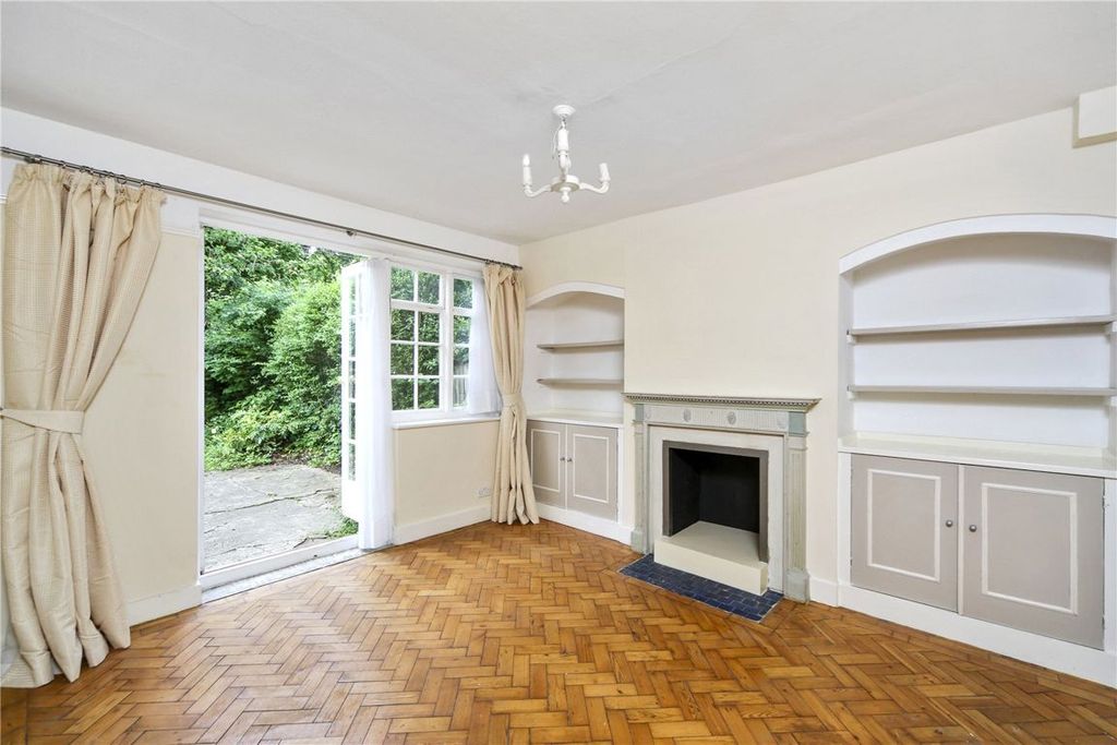 Property photo 2 of 6