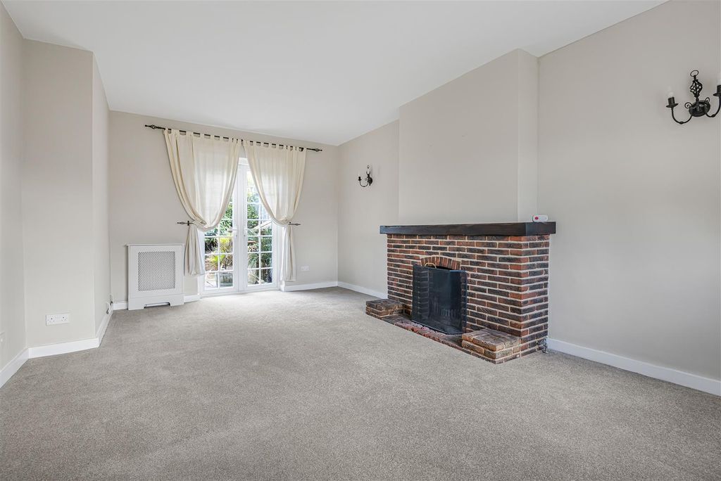 Property photo 2 of 15 27_77917.Jpg