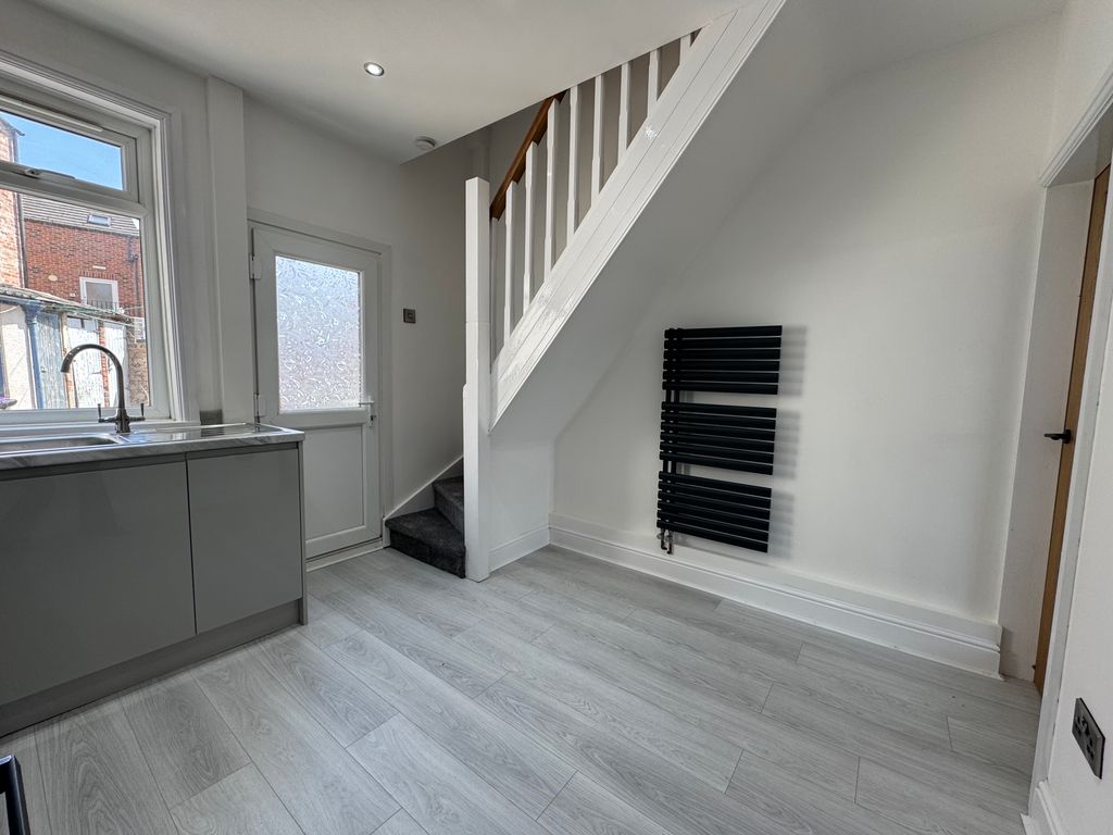 Property photo 1 of 12 Image