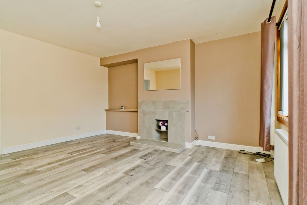 Property photo 3 of 18 4724842