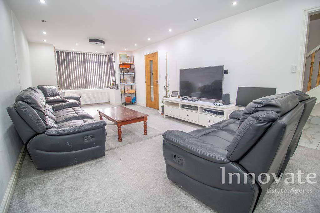 Property photo 2 of 12 Photo 1