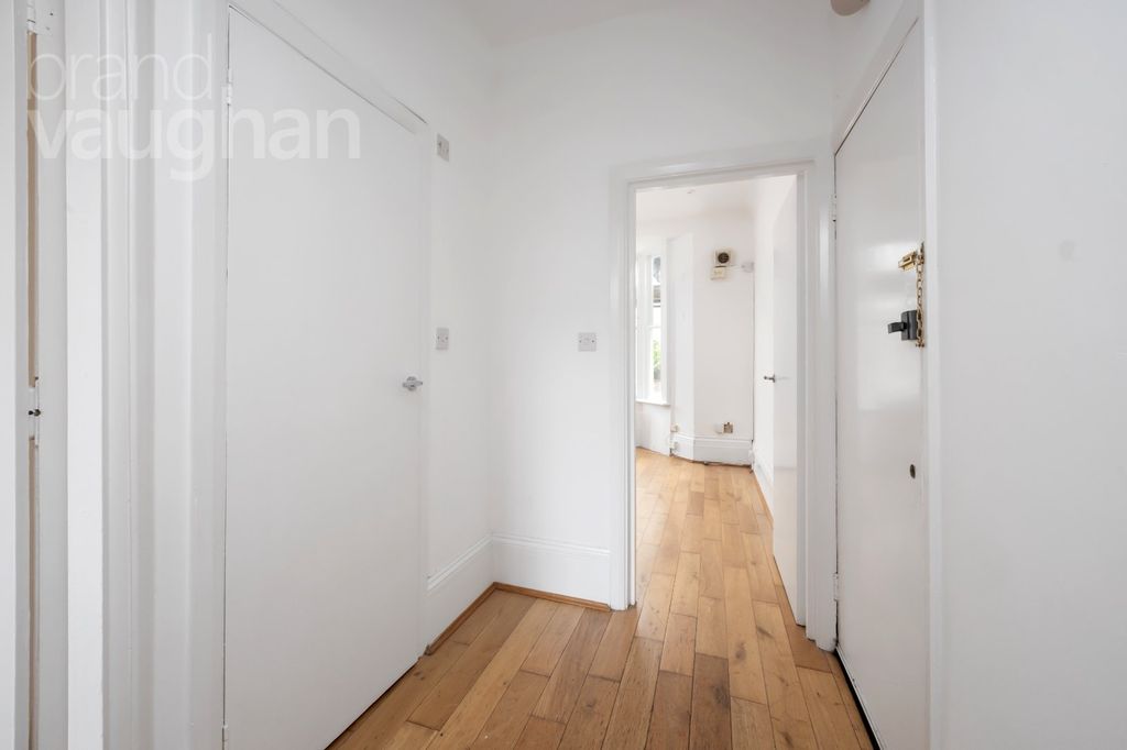 Property photo 3 of 17 Picture No. 15