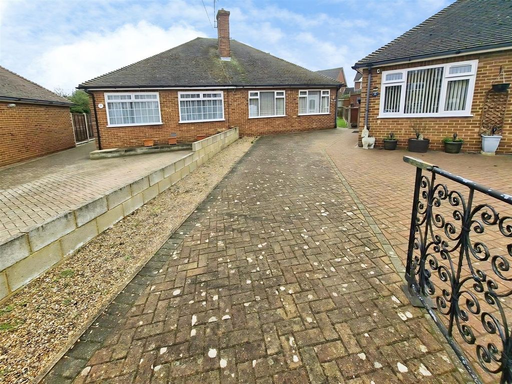 Property photo 1 of 21 Gated Off Road Parking