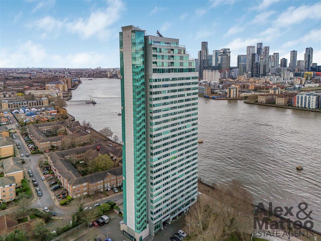 Property photo 1 of 18 Aragon Tower