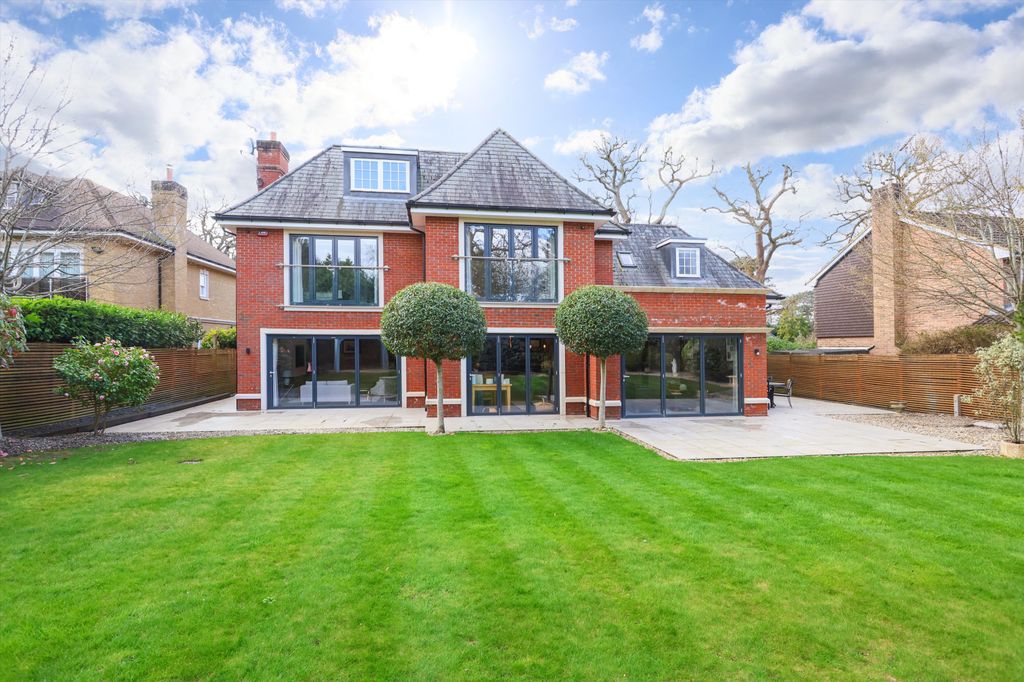 Property photo 2 of 20 Image