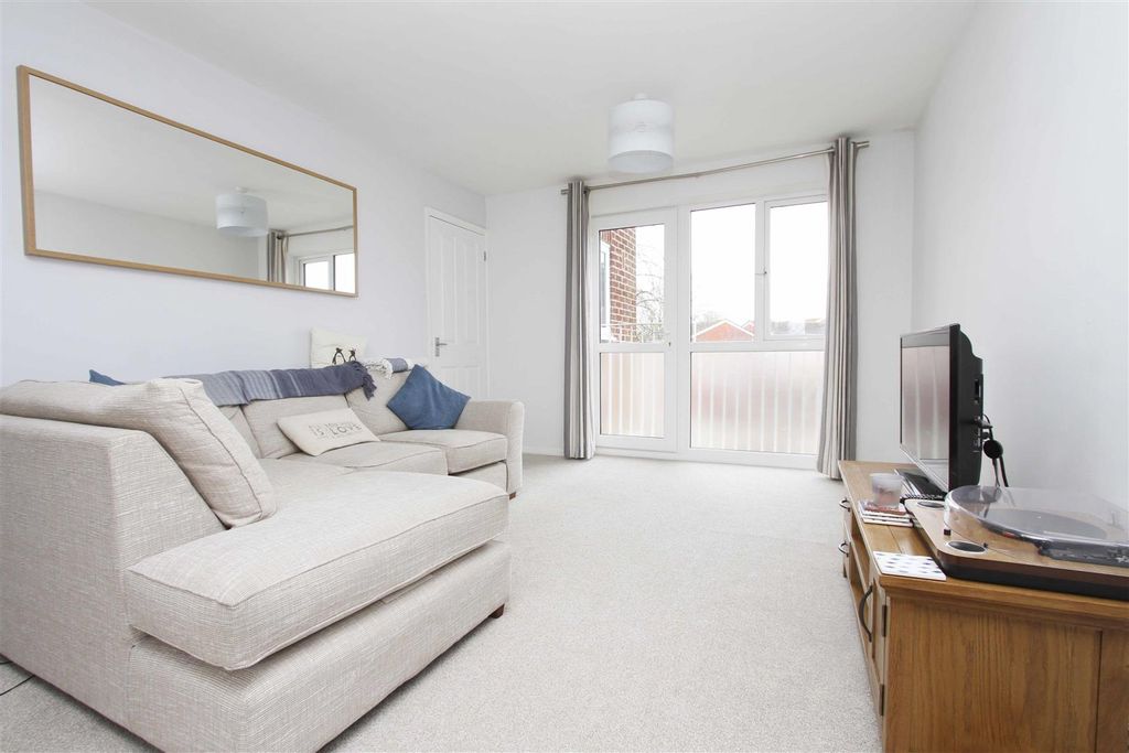 Property photo 2 of 8 Reception Room