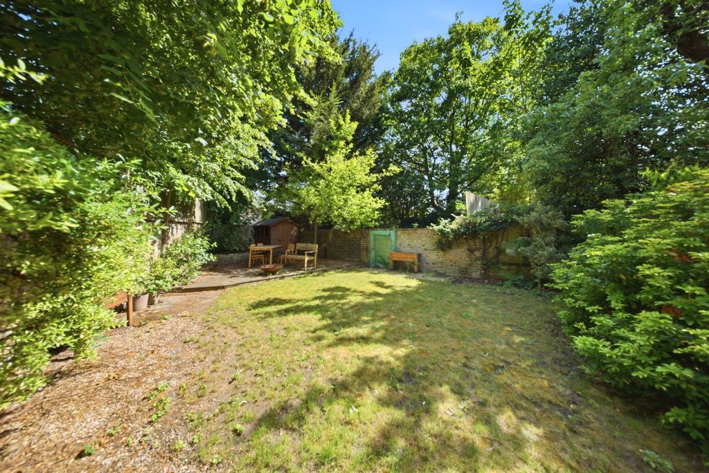 Property photo 3 of 17 Garden