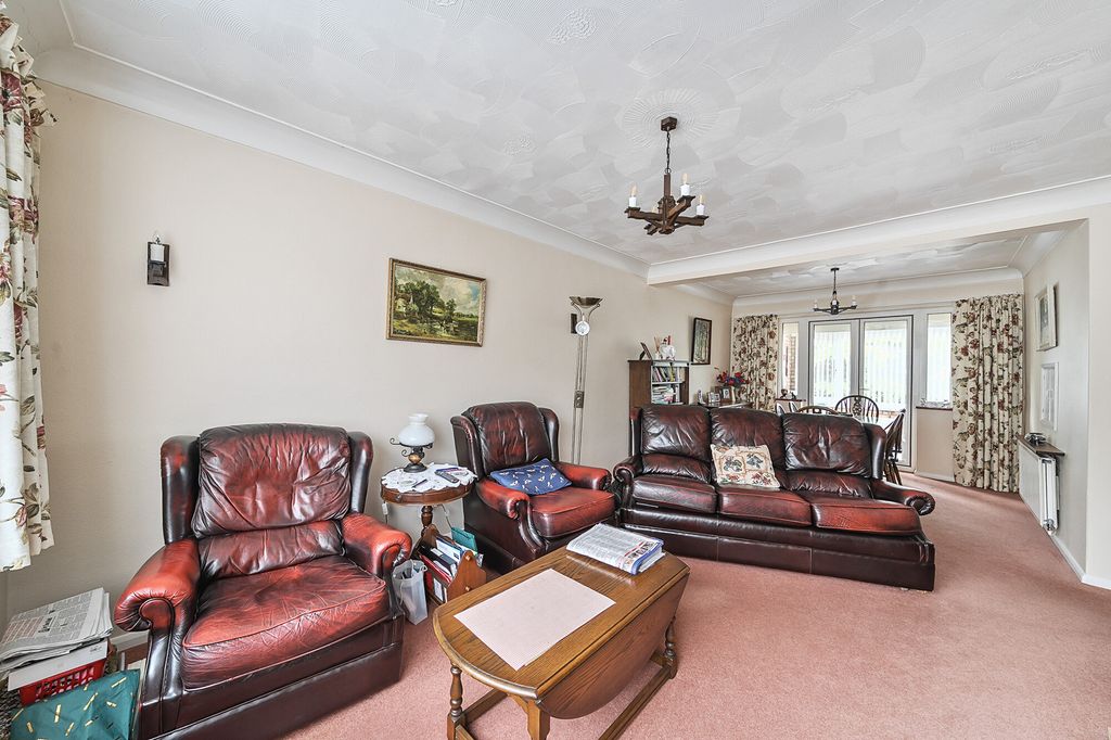 Property photo 3 of 7 Sitting Room