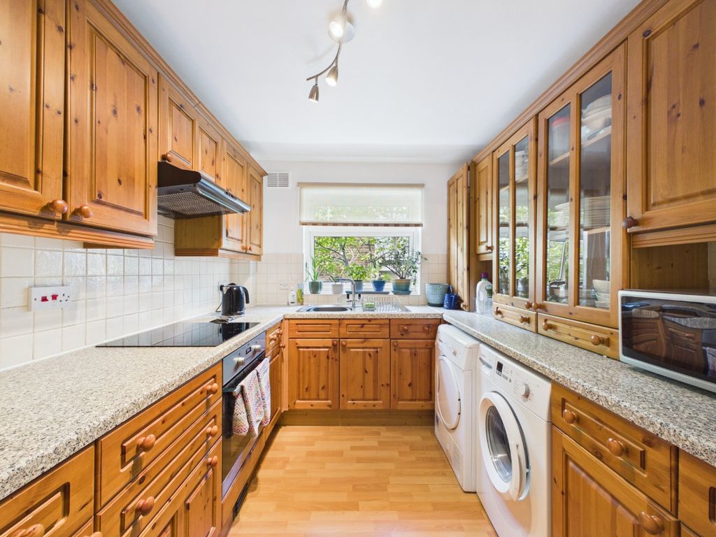 Property photo 3 of 9 5695724