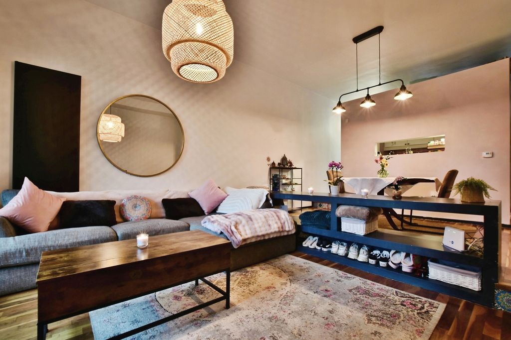 Property photo 2 of 22 Pbox-Img.Jpg