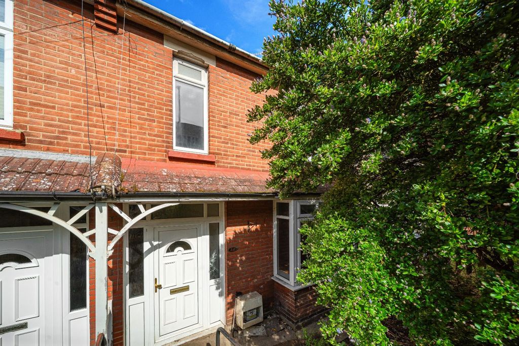 Property photo 1 of 17