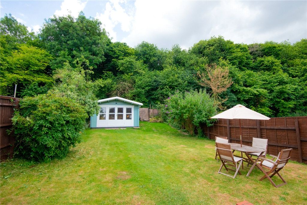 Property photo 2 of 14 Garden