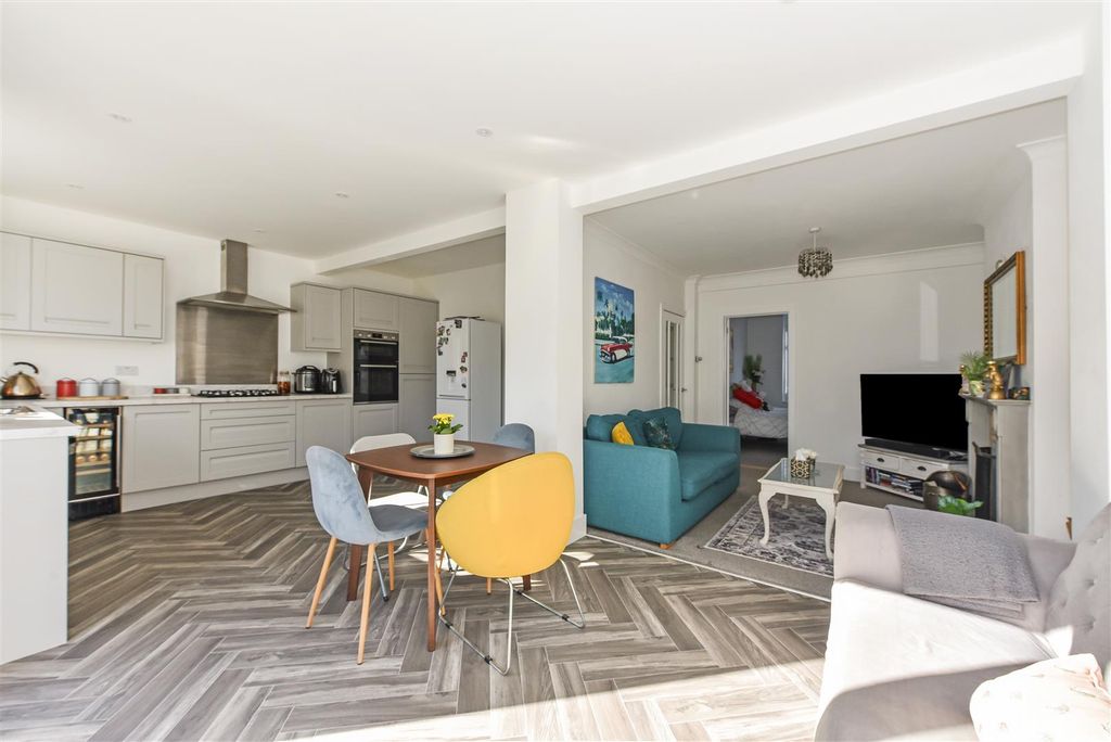 Property photo 2 of 25 Open Plan Living