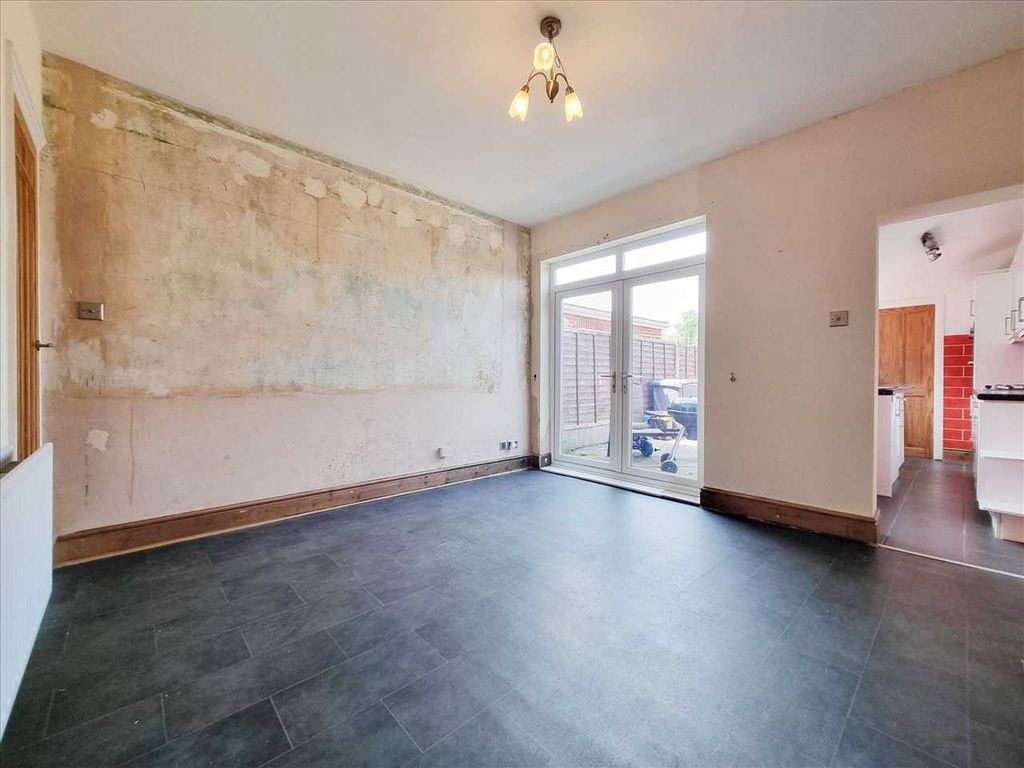 Property photo 3 of 10 Dining Room:
