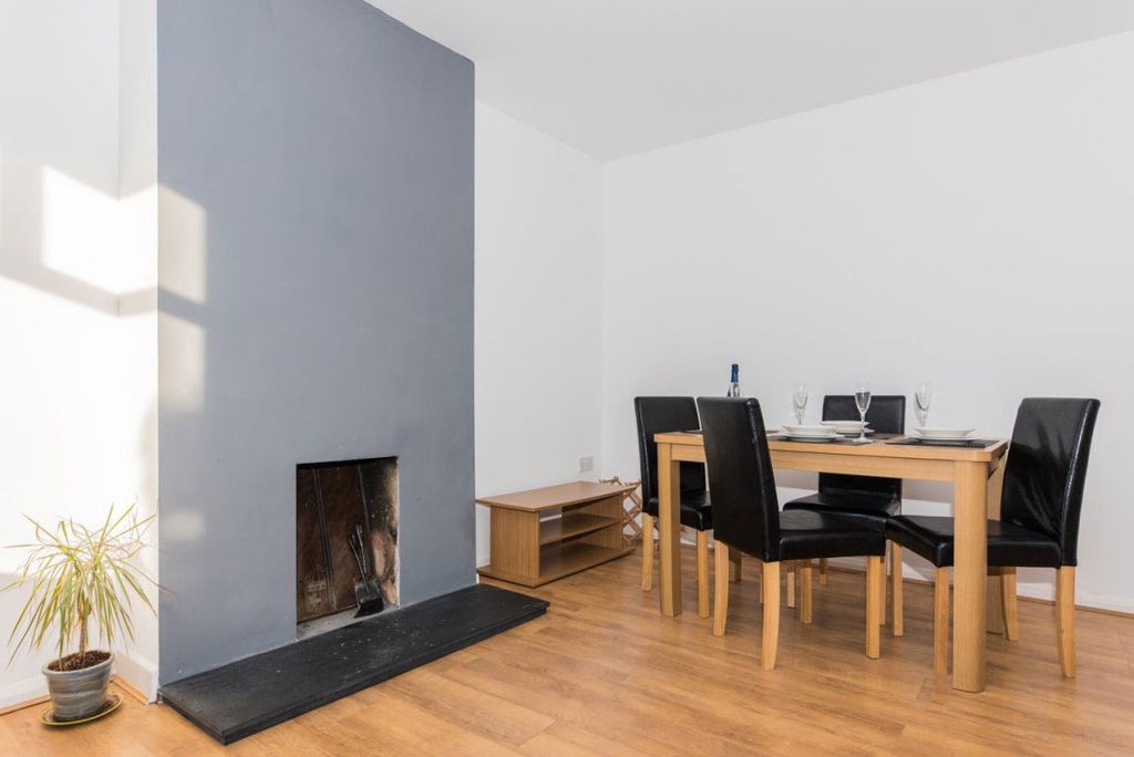 Property photo 3 of 30