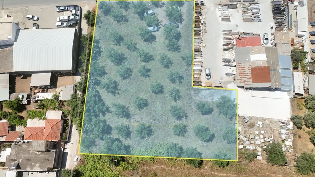 Property photo 2 of 20