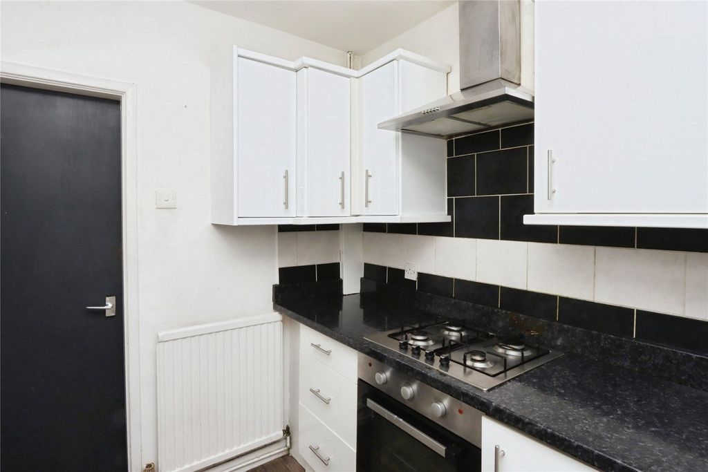 Property photo 3 of 17 Picture No. 29