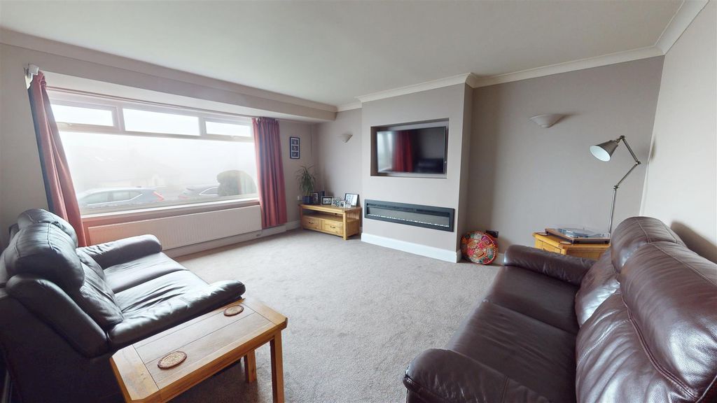 Property photo 2 of 18 Living Room