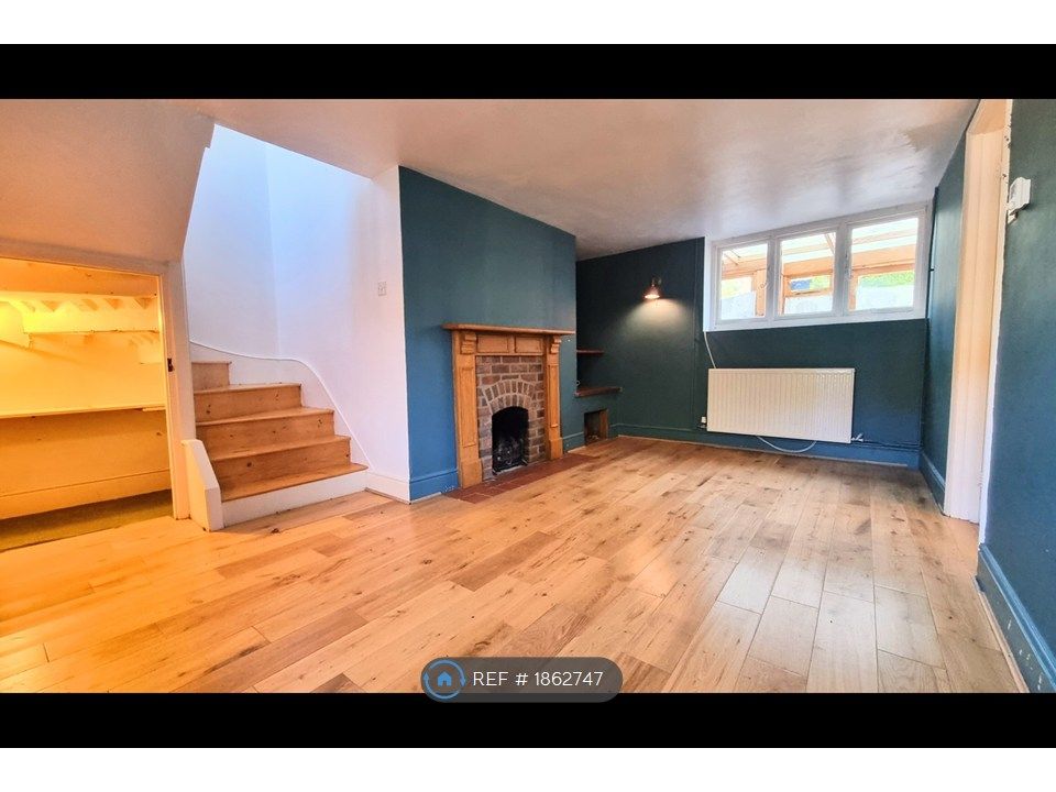 Property photo 3 of 25