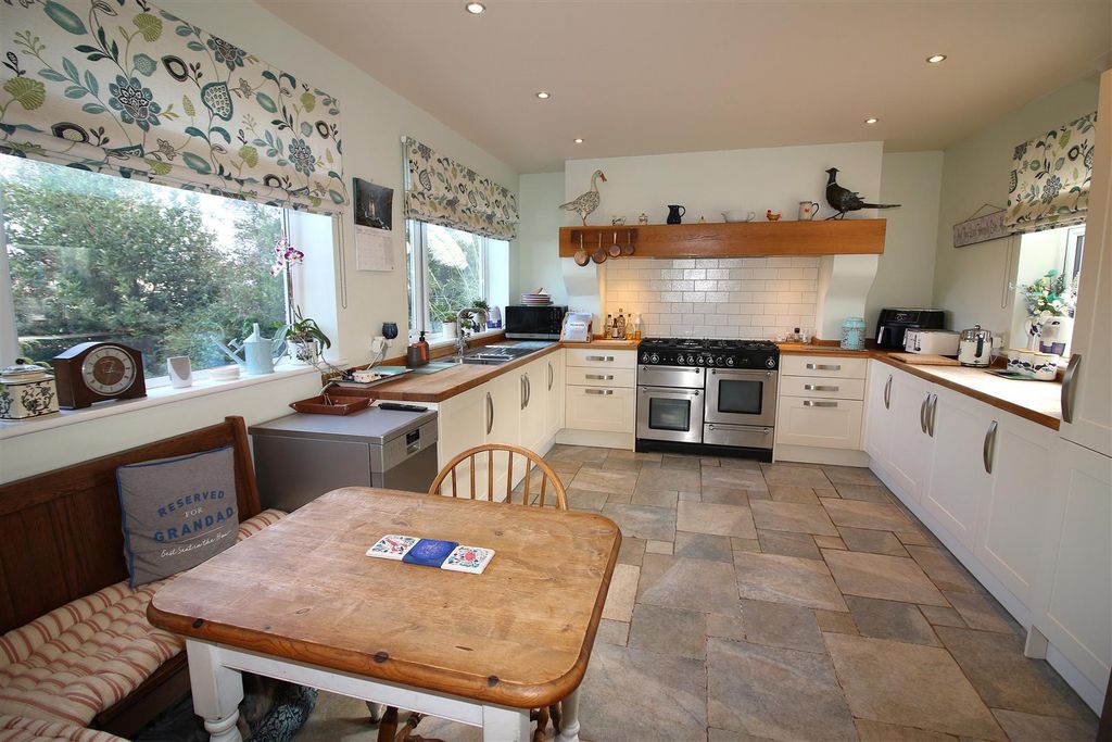 Property photo 2 of 37 Img_0611.Jpg