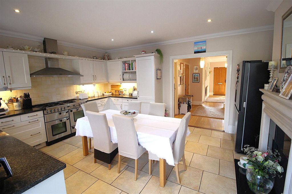 Property photo 2 of 24 Img_5898.Jpg